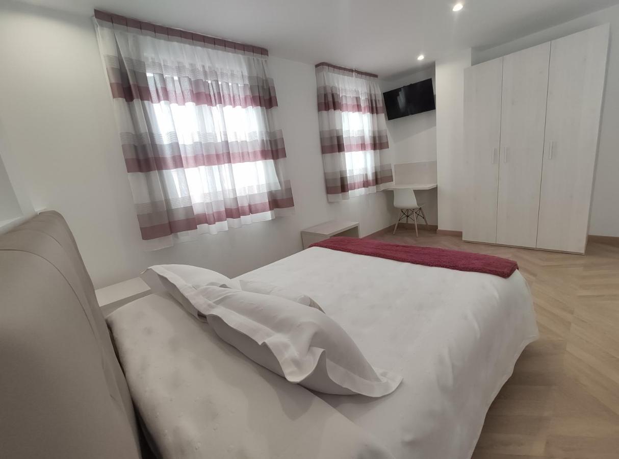 Hostal Oleo Auto Check-In Santander Extérieur photo